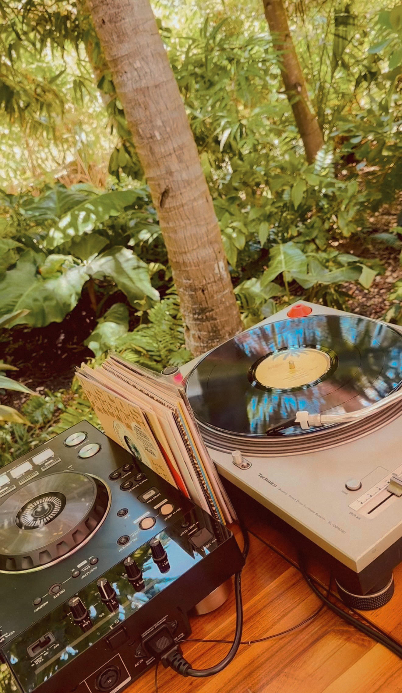 Thrifted Market by the Garden
